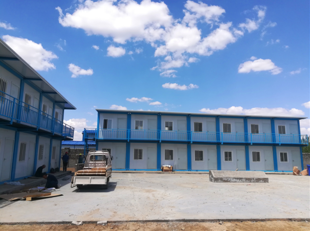 集裝箱建筑有哪些優勢?組合式集裝箱辦公房的多種用途。